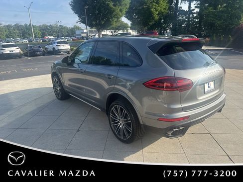 Used 2018 Porsche Cayenne Turbo AWD/4WD image 5