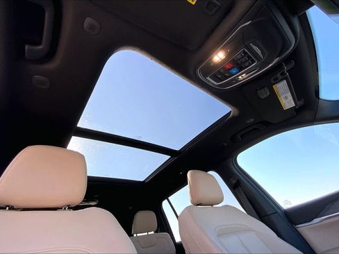 Used 2025 Jeep Grand Cherokee L Limited image 14