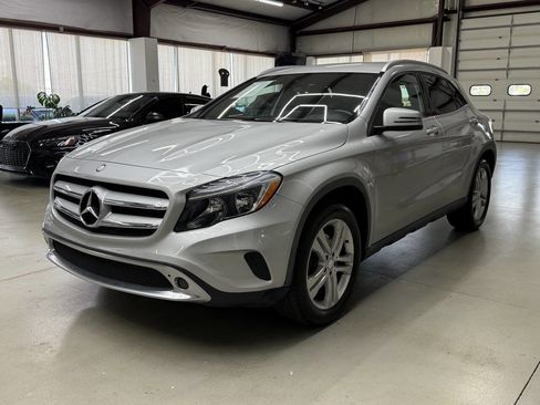 Used 2017 Mercedes-Benz GLA 250 4MATIC image 5