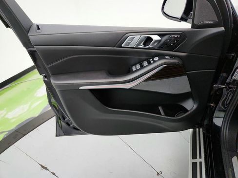 Used 2019 BMW X7 xDrive40i w/ Premium Package AWD/4WD image 22