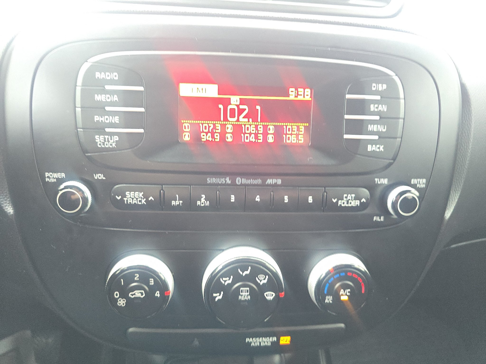 Used 2015 Kia Soul FWD image 23