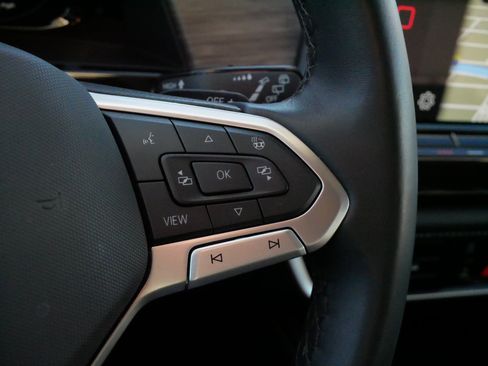 Certified 2025 Volkswagen Atlas SEL Premium R-Line image 25