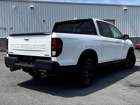 Used 2025 Honda Ridgeline Sport+ image 4