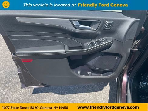 Used 2023 Ford Escape Platinum w/ Premium Technology Package AWD/4WD image 12