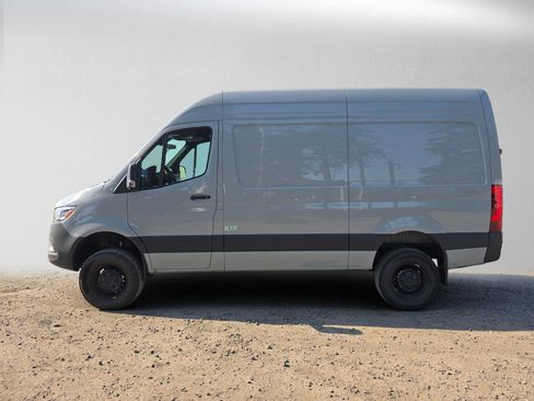 Used 2026 Mercedes-Benz Sprinter 2500 image 6