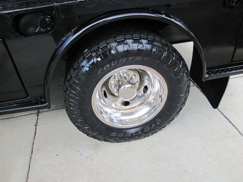 Used 2017 RAM 3500 Tradesman w/ Chrome Appearance Group AWD/4WD image 30