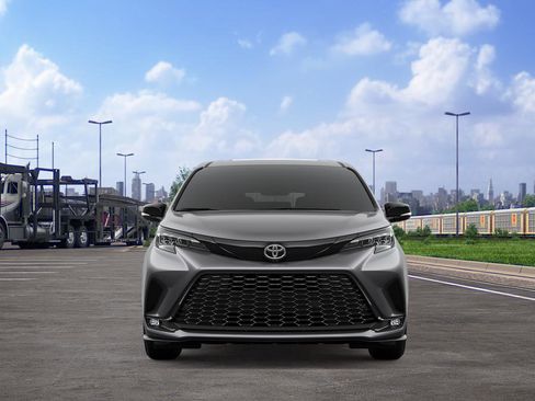 New 2026 Toyota Sienna XSE image 2