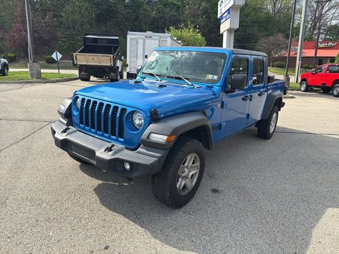Used 2020 Jeep Gladiator Sport w/ Quick Order Package 24S AWD/4WD image 4