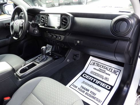 Used 2022 Toyota Tacoma SR RWD image 35