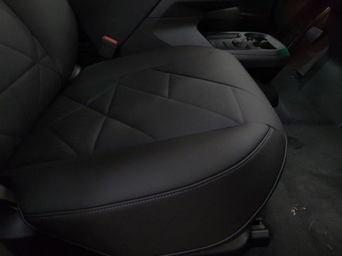 New 2026 BMW iX xDrive45 w/ Premium Package image 27