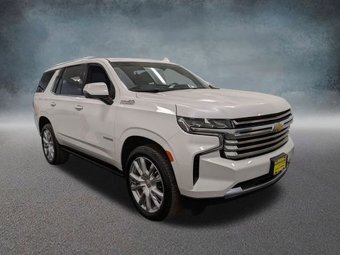 Used 2024 Chevrolet Tahoe High Country w/ Premium Package AWD/4WD image 3