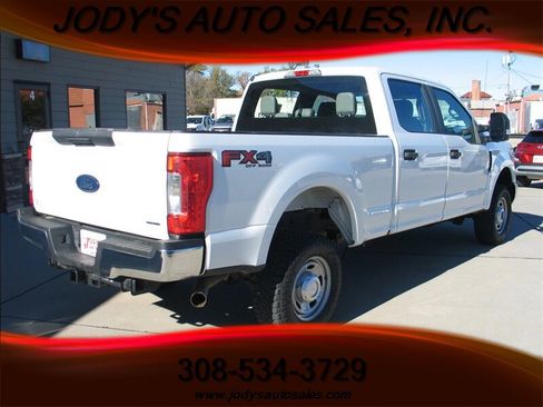 Used 2019 Ford F250 XL w/ Power Equipment Group image 30