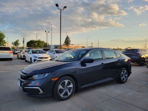 Used 2019 Honda Civic LX image 3