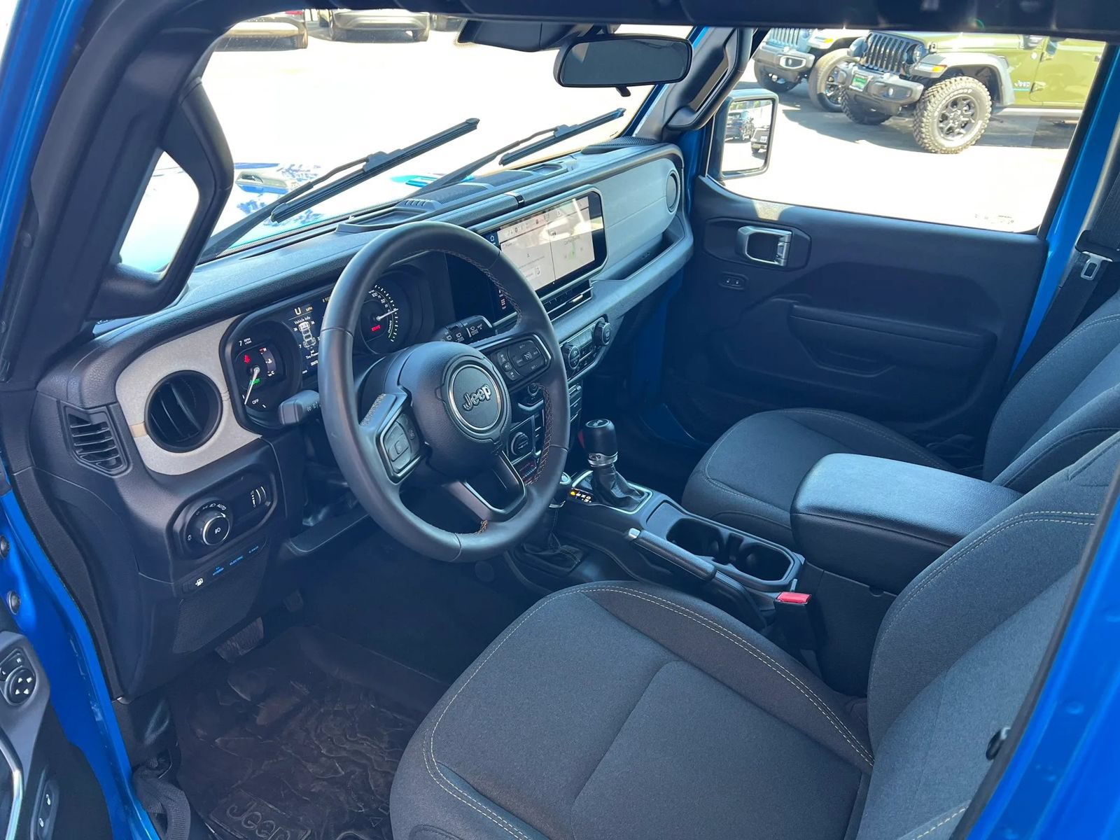 Used 2024 Jeep Wrangler Unlimited AWD/4WD image 11