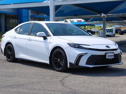 Used 2025 Toyota Camry SE w/ Convenience Package