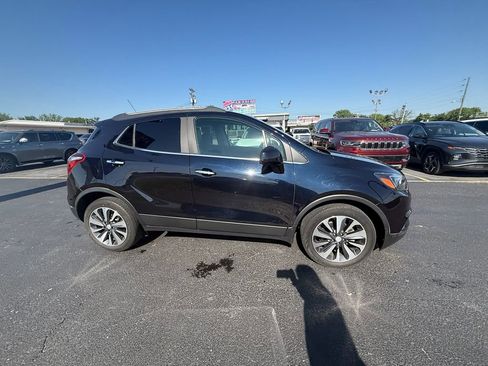 Used 2021 Buick Encore Preferred w/ Safety Package image 2
