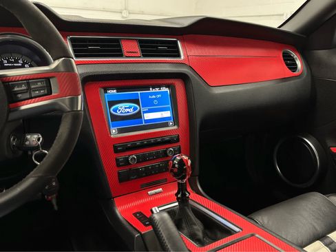 Used 2013 Ford Mustang Shelby GT500 RWD image 25