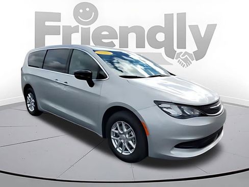 New 2026 Chrysler Voyager LX FWD image 7