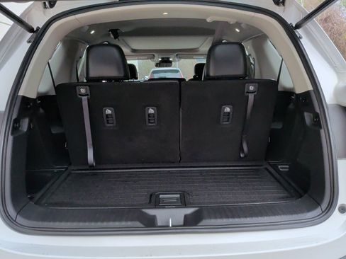 Certified 2023 Honda Pilot Touring image 9