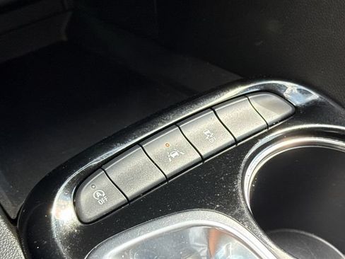 Used 2024 Buick Encore GX Preferred FWD image 25