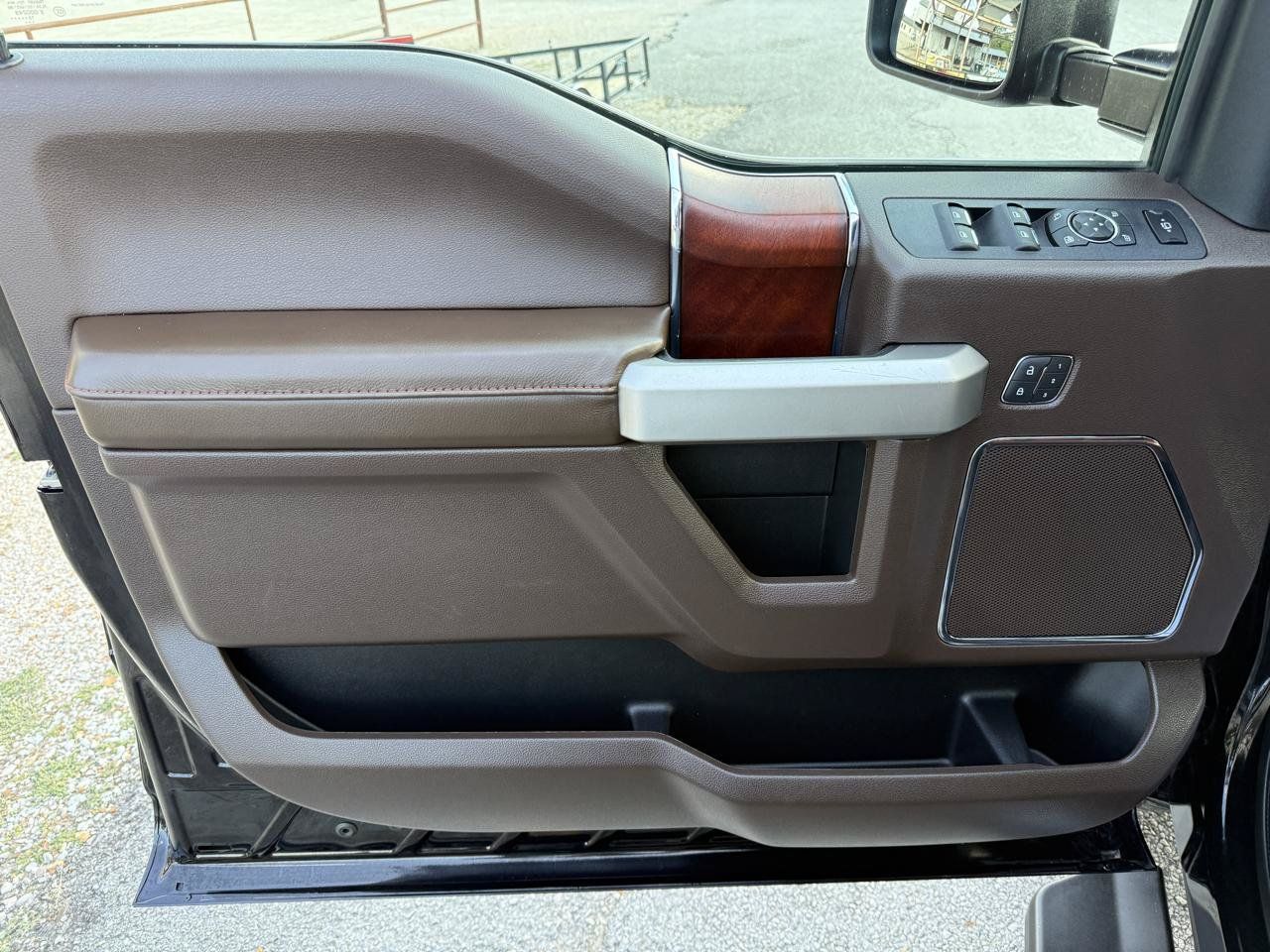 Used 2019 Ford F250 King Ranch w/ Chrome Package AWD/4WD image 23
