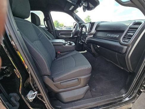 Used 2025 RAM 2500 Big Horn AWD/4WD image 2