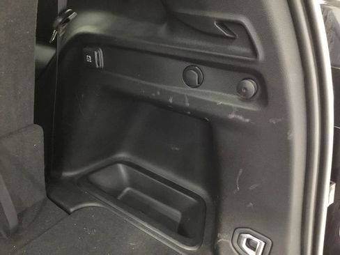 Used 2023 Jeep Grand Cherokee L Limited AWD/4WD image 35