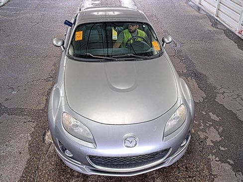 Used 2011 MAZDA MX-5 Miata Grand Touring w/ Premium Pkg RWD image 2