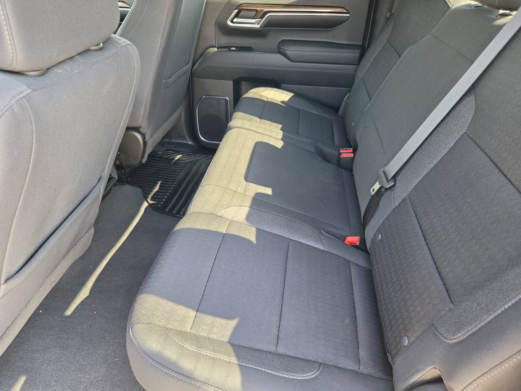 Used 2024 Chevrolet Silverado 1500 LT RWD image 23