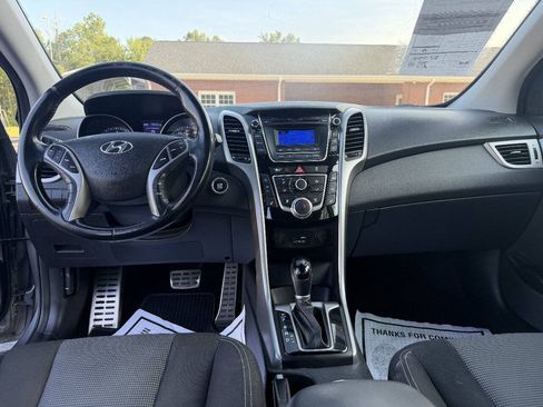 Used 2016 Hyundai Elantra GT w/ Option Group 02 FWD image 9