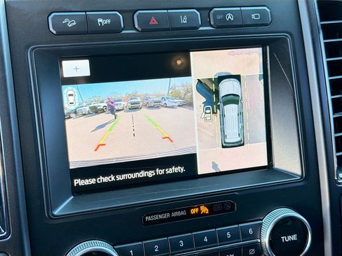 Used 2021 Ford Expedition Max Limited image 36