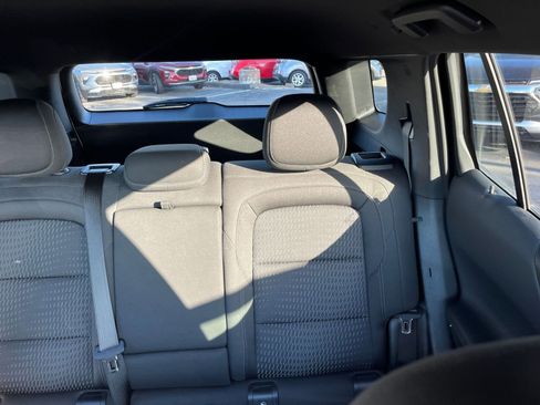 Used 2025 Chevrolet Equinox LT image 38