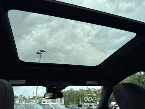 New 2025 Buick Enclave Sport Touring w/ Power Package image 18