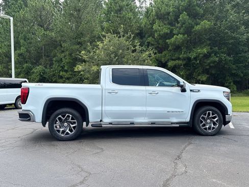 Used 2023 GMC Sierra 1500 SLT w/ SLT Premium Package AWD/4WD image 32