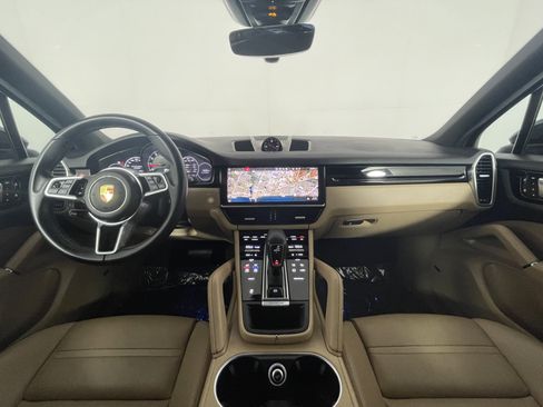 Used 2021 Porsche Cayenne image 11