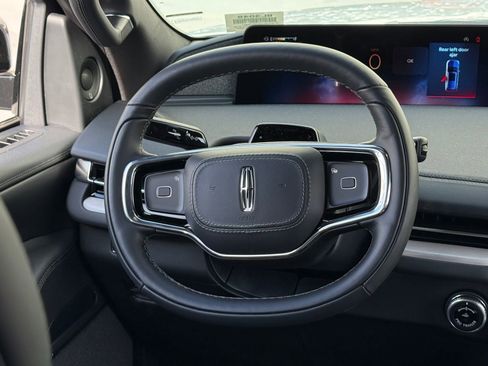 New 2026 Lincoln Navigator Reserve w/ Jet Appearance Package image 23