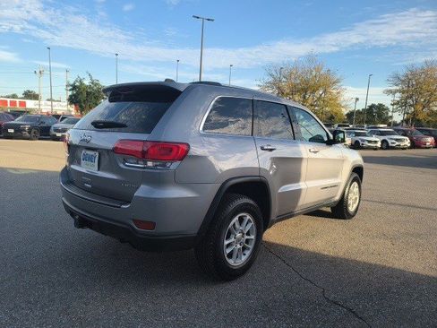 Used 2019 Jeep Grand Cherokee Laredo image 5