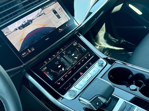 Certified 2025 Audi Q7 3.0T Prestige w/ Prestige Package image 28