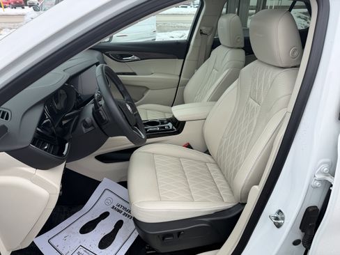 Used 2023 Buick Envision Avenir image 9