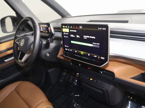 Used 2025 Volkswagen ID. Buzz Pro S image 51