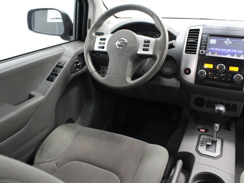 Used 2021 Nissan Frontier SV w/ Midnight Edition Floor Mats RWD image 28