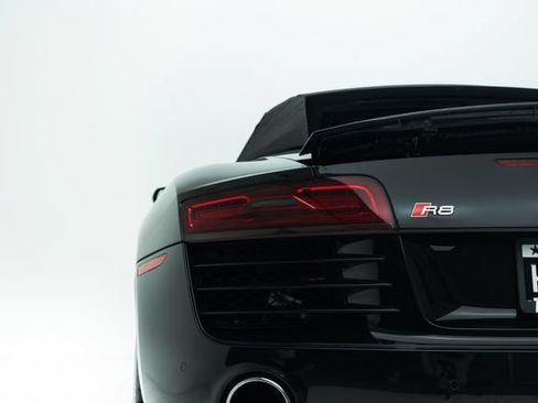 Used 2014 Audi R8 V10 AWD/4WD image 18
