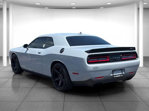 Used 2022 Dodge Challenger SRT Hellcat w/ Plus Package RWD image 5