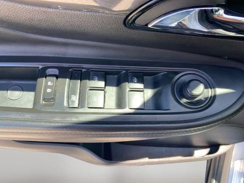 Used 2022 Buick Encore Preferred w/ Safety Package AWD/4WD image 17