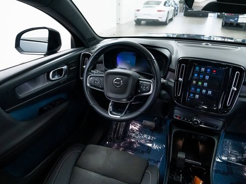 Used 2023 Volvo C40 P8 Recharge Ultimate image 10