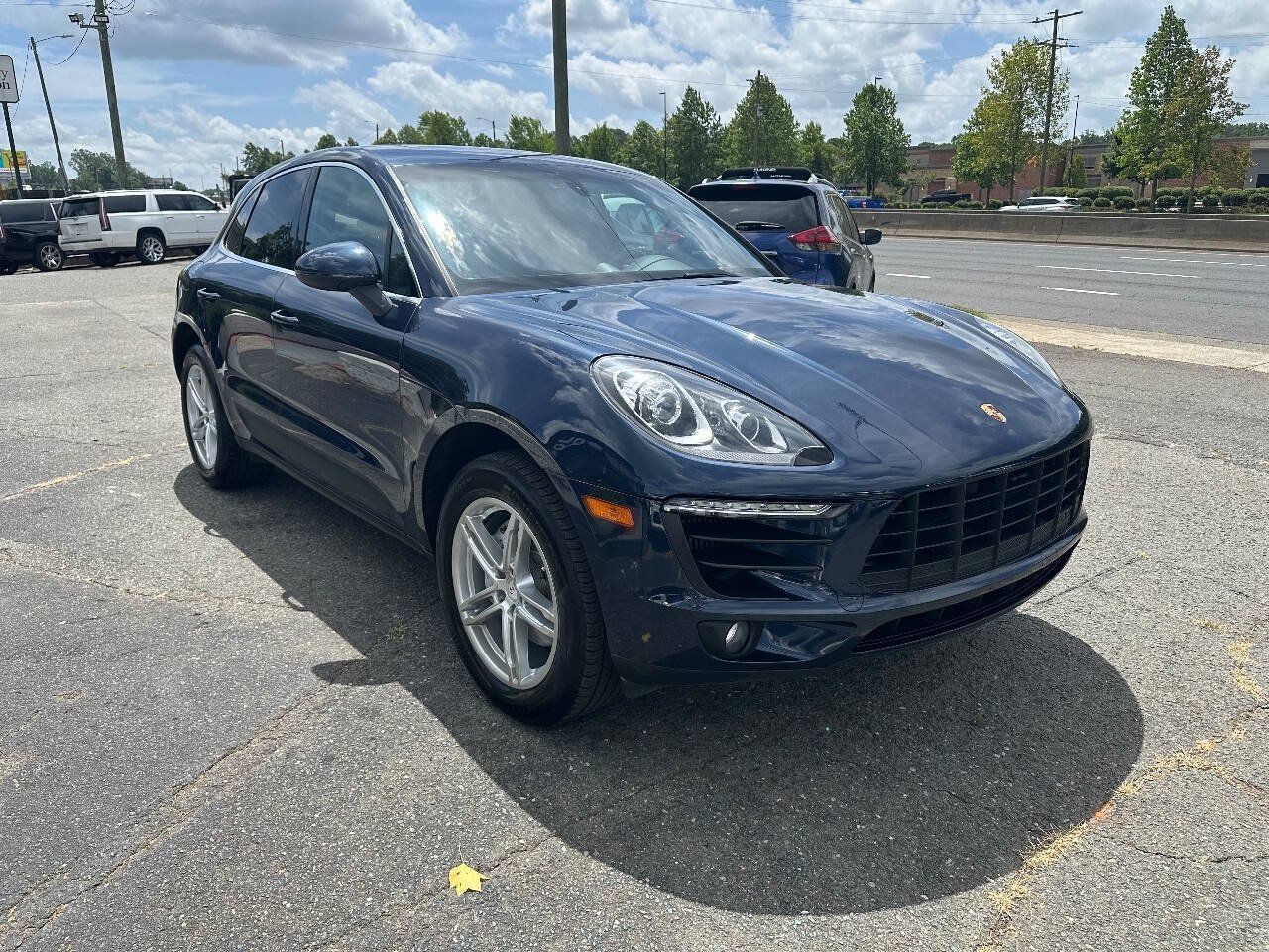 Used 2016 Porsche Macan S AWD/4WD image 3