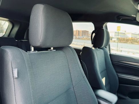 Used 2017 Jeep Grand Cherokee Laredo w/ Quick Order Package 23E image 21