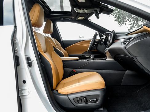 Used 2024 Lexus RX 350 Premium w/ Convenience Package image 47