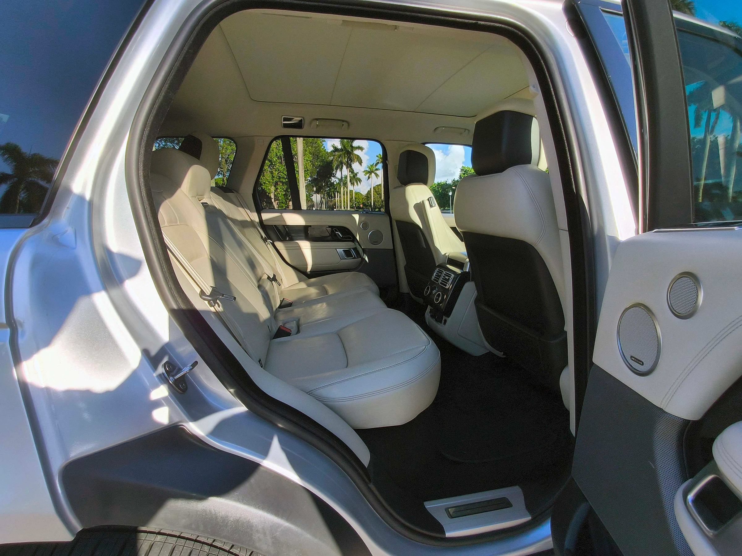 Used 2019 Land Rover Range Rover Supercharged AWD/4WD image 35