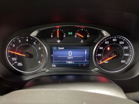 Used 2023 GMC Acadia SLE image 22